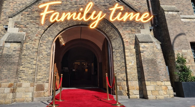 FAMILY TIME - REÜNIE TIME